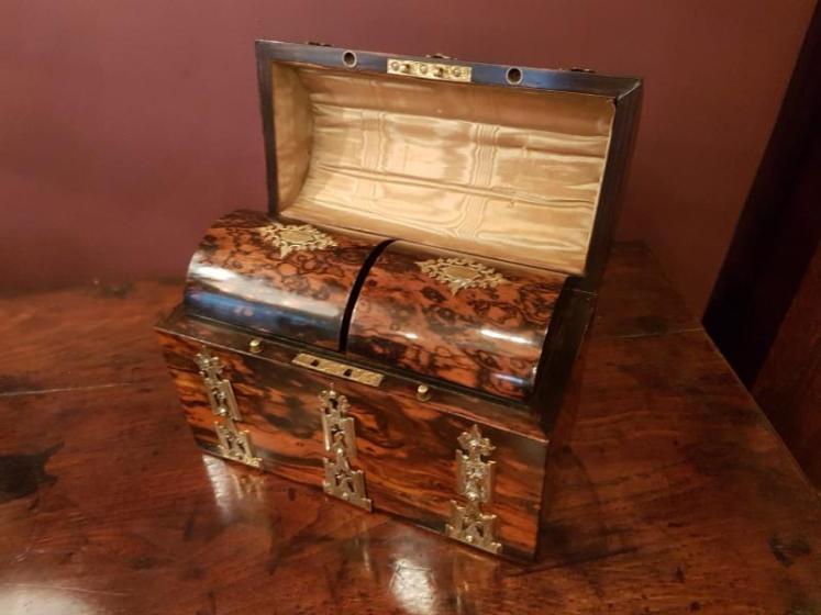 Outstanding Quality Early Victorian Coromandel Tea caddy - Image 1