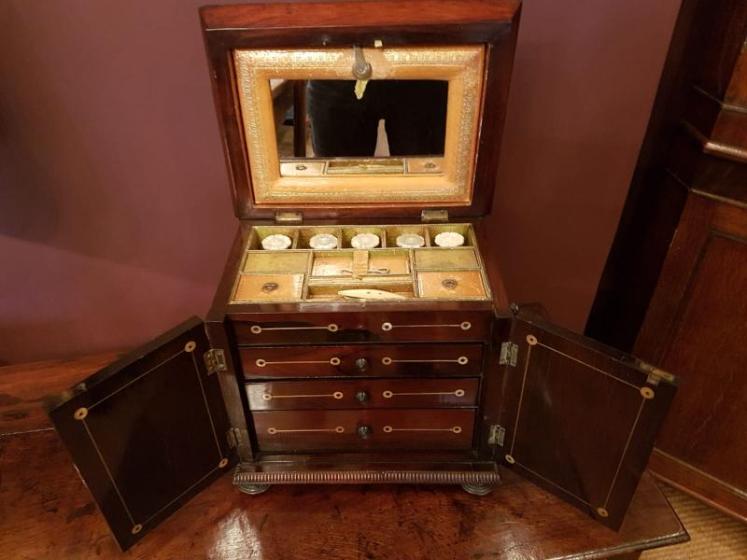 Superb Early Victorian Rosewood Sewing Cabinet - Image 3