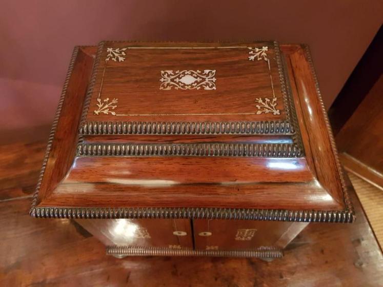 Superb Early Victorian Rosewood Sewing Cabinet - Image 5