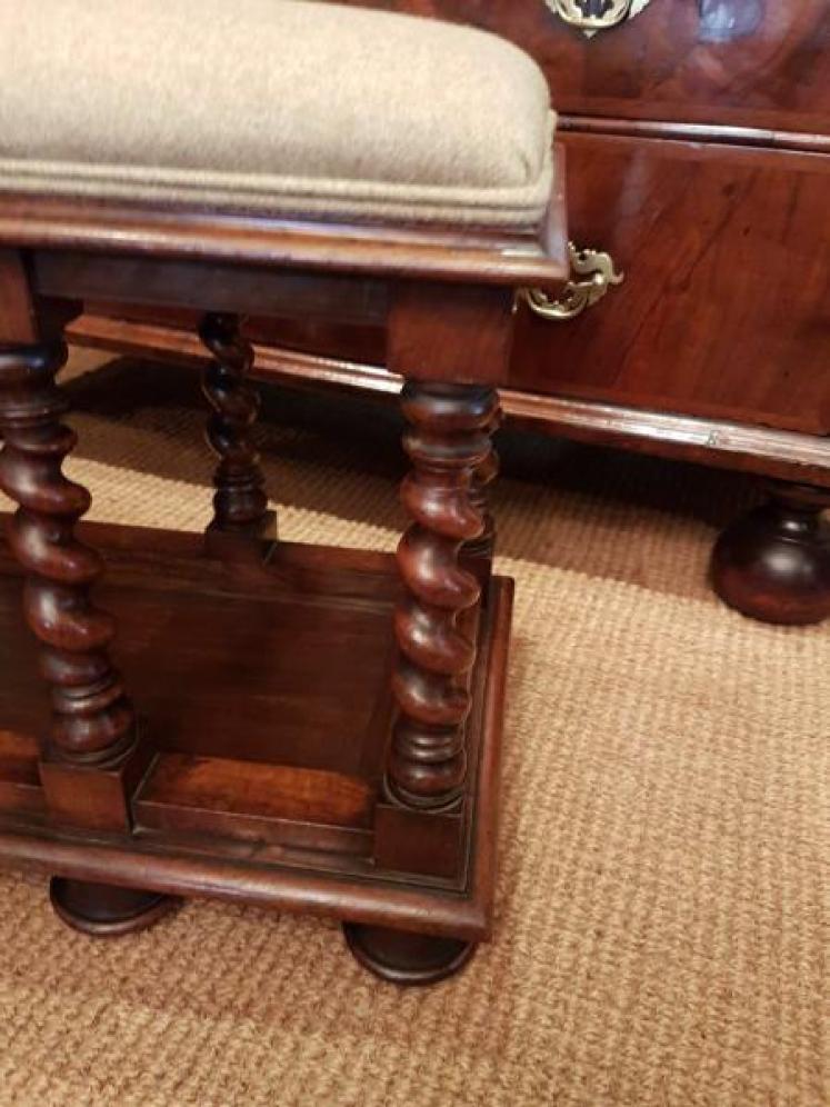 Antique William and Mary Style Walnut Framed Hall Bench. - Image 3