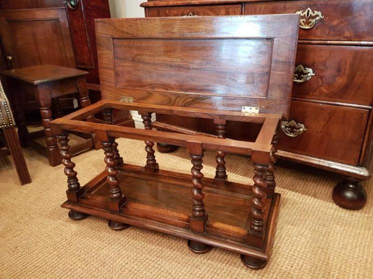 Antique William and Mary Style Walnut Framed Hall Bench. - Image 4