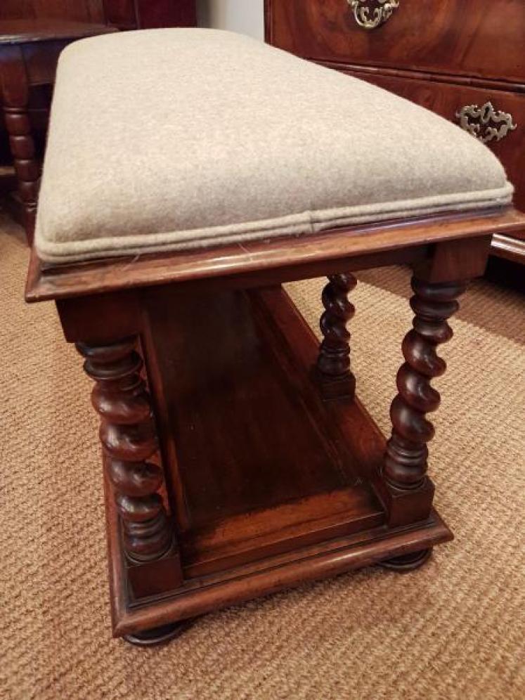 Antique William and Mary Style Walnut Framed Hall Bench. - Image 5