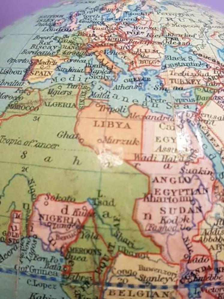 Rare 1930's 4" Phillips Geographic Globe  - Image 5