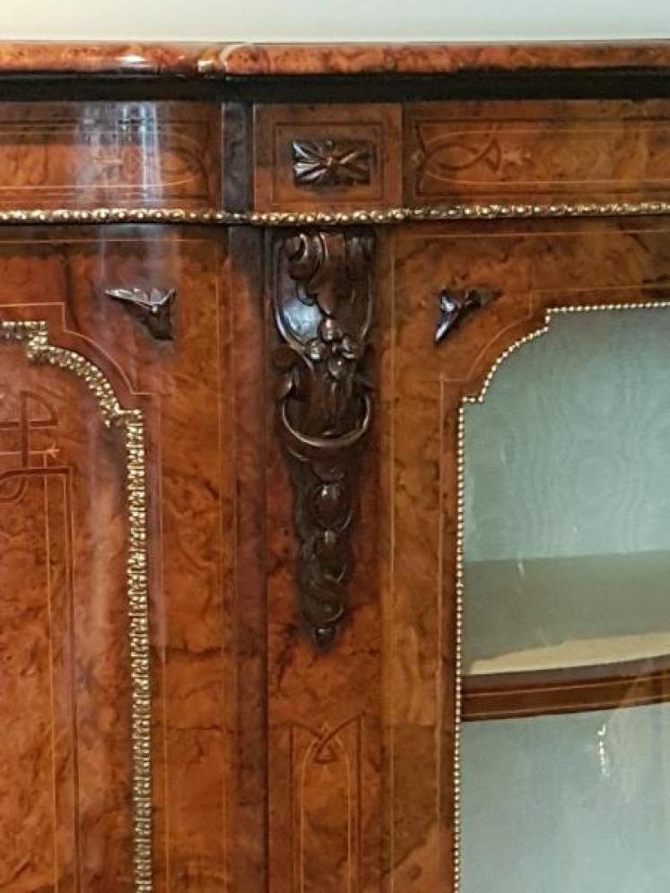 Fine Mid Victorian Antique Burr Walnut Credenza - Image 5