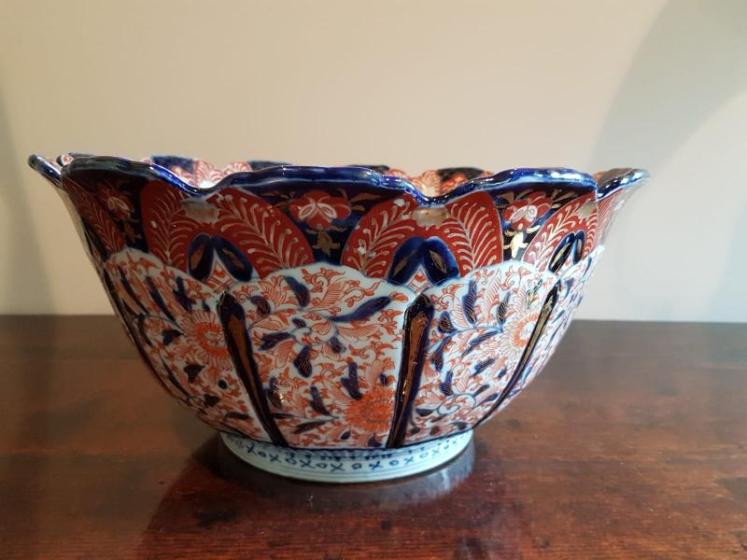 Outstanding Large Antique 19th Century Imari Bowl - Image 2