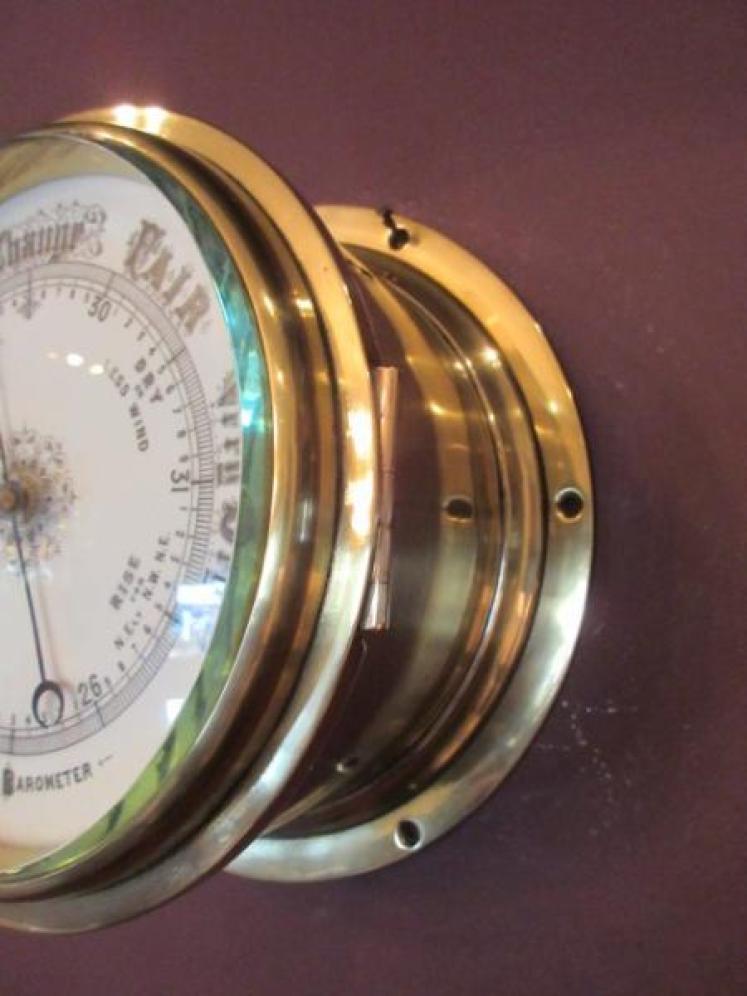 Large Antique Polished Brass Bulkhead Marine Barometer - Image 5