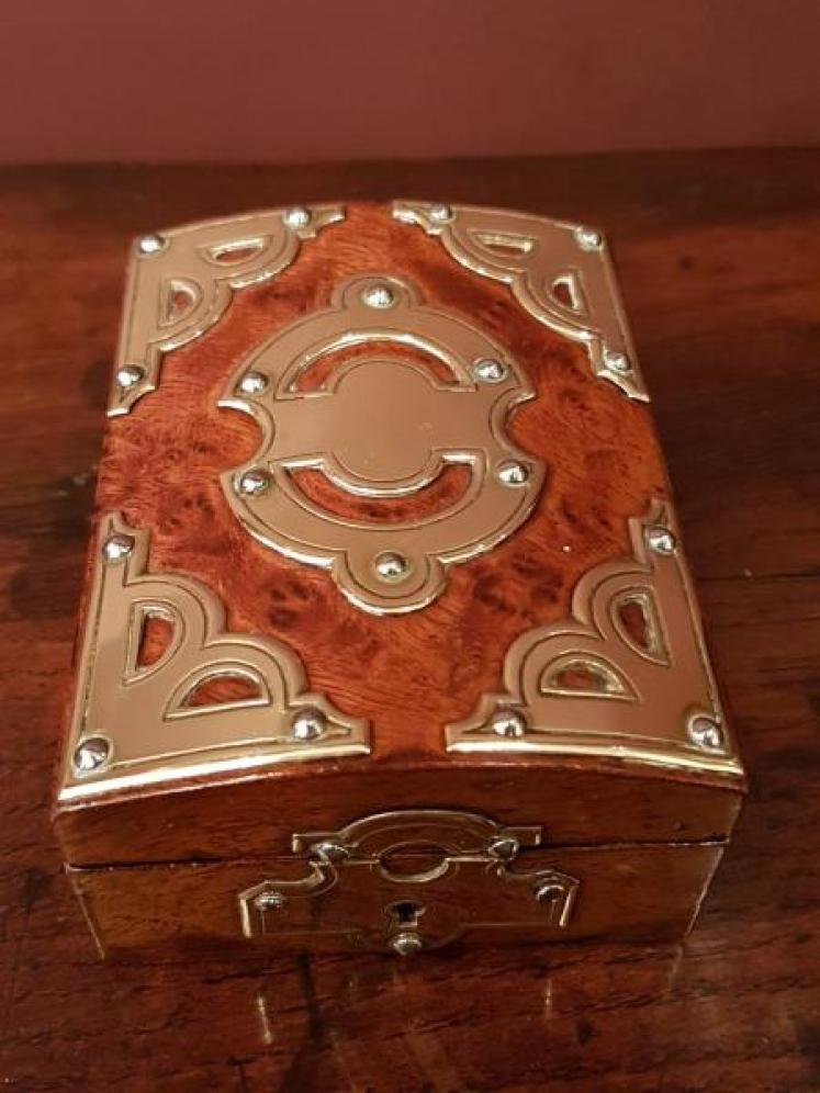 Victorian Burr Walnut Brass Bound Pocket Watch Box - Image 2