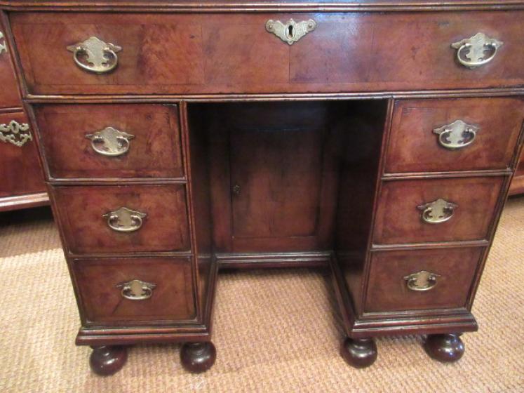 George I Period Figured Walnut Kneehole Desk - Image 3