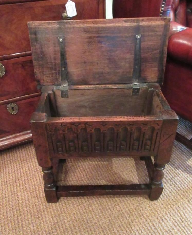 Georgian Style Antique Oak Box/Stool - Image 5