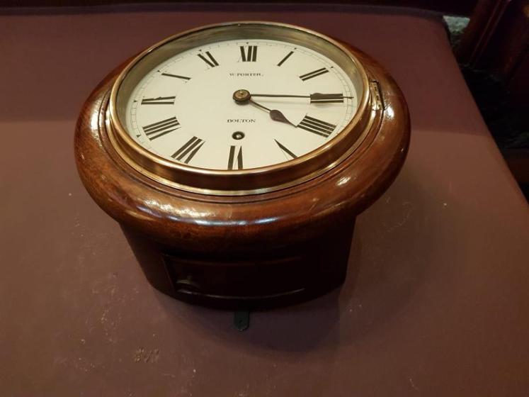 Antique Edwardian Period 8" Oak Cased Dial Clock - Image 3