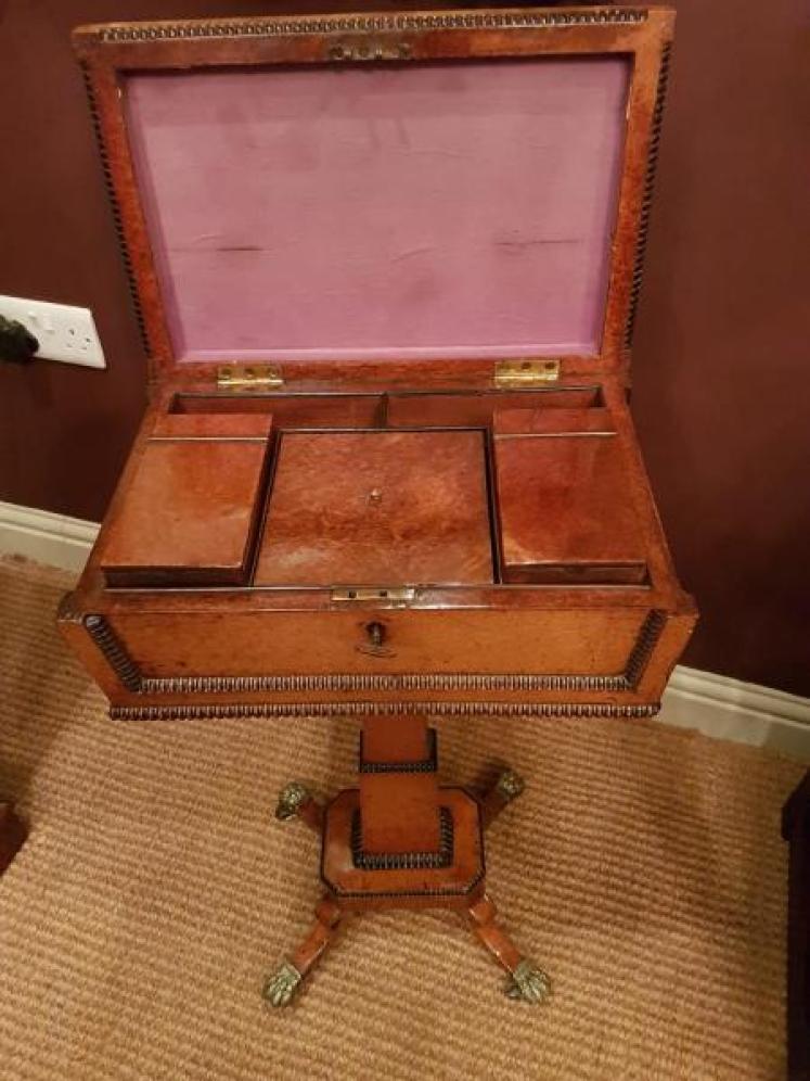 Superb Antique Regency Amboyna Teapoy - Image 2