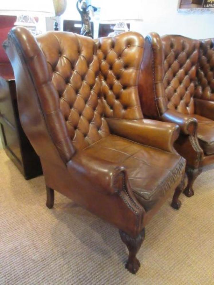 Superb Pair of Antique Leather Buttoned Wing Armchairs - Image 2