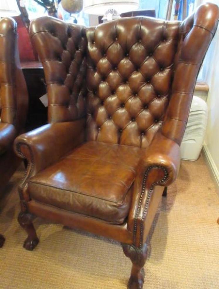 Superb Pair of Antique Leather Buttoned Wing Armchairs - Image 5