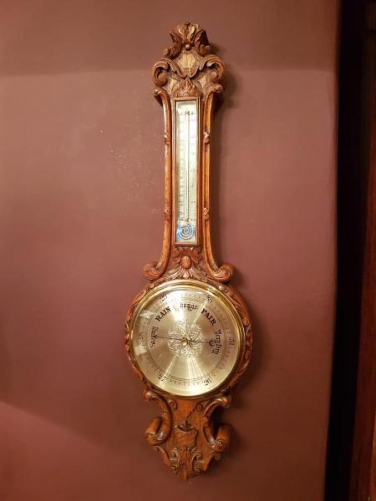 Fine Quality Carved Oak Silvered Dial Banjo Barometer - Image 1