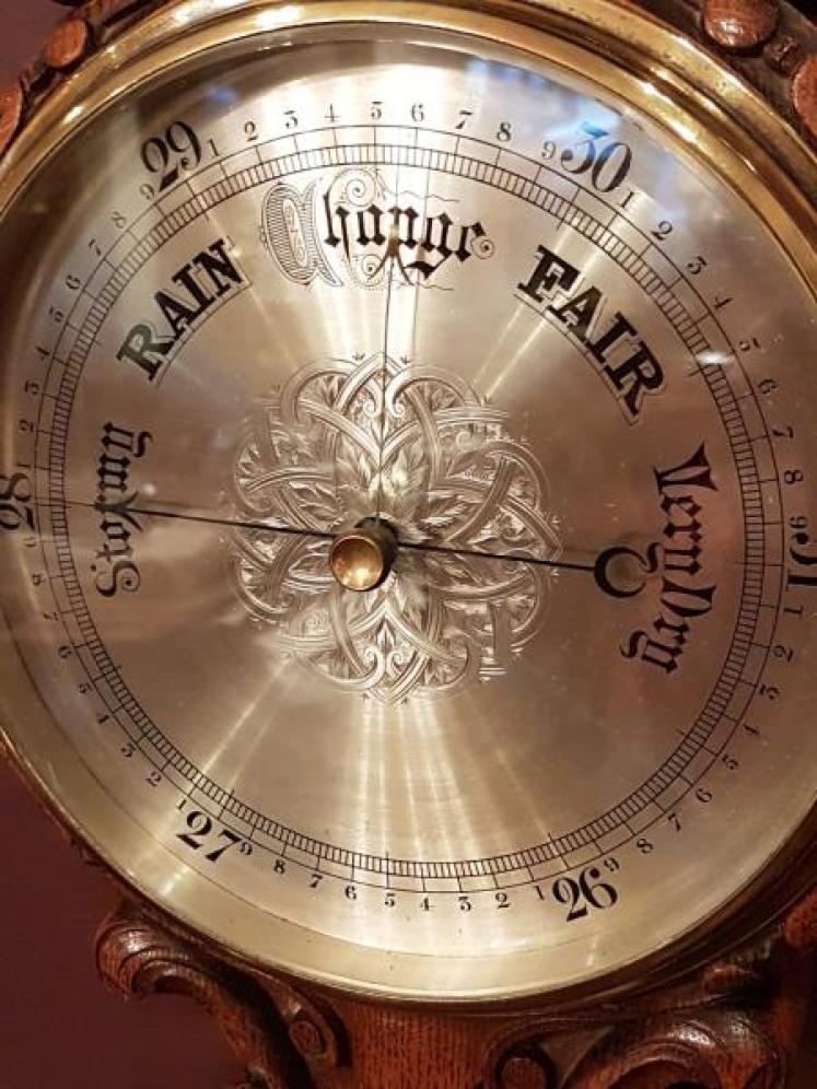 Fine Quality Carved Oak Silvered Dial Banjo Barometer - Image 2