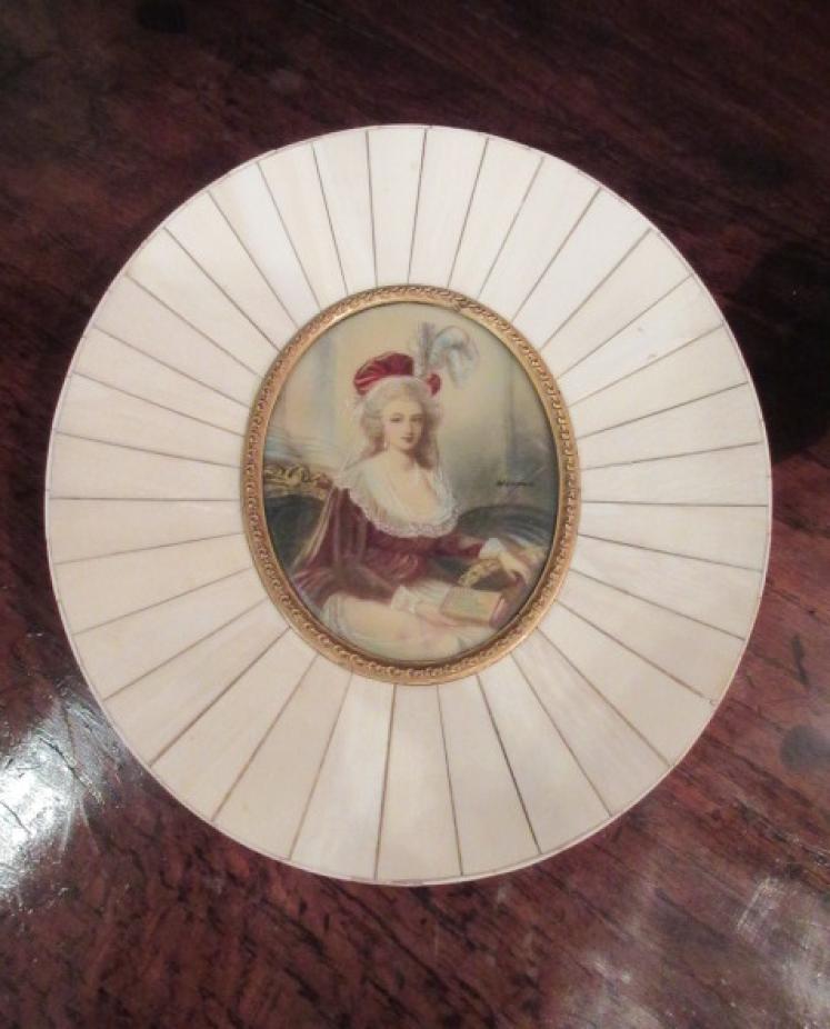 Oval Mid Victorian Miniature Portrait of a Lady - Image 4
