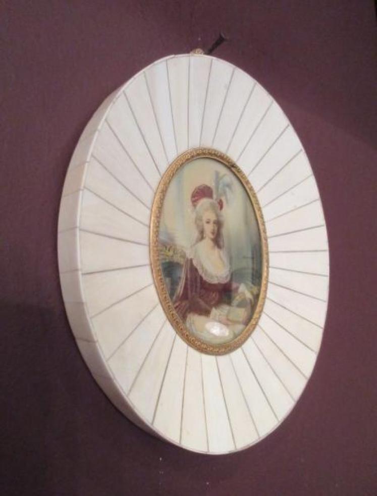 Oval Mid Victorian Miniature Portrait of a Lady - Image 5