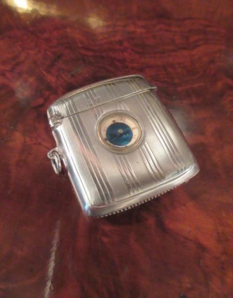 George V Period Antique Silver Vesta with Compass - Image 2