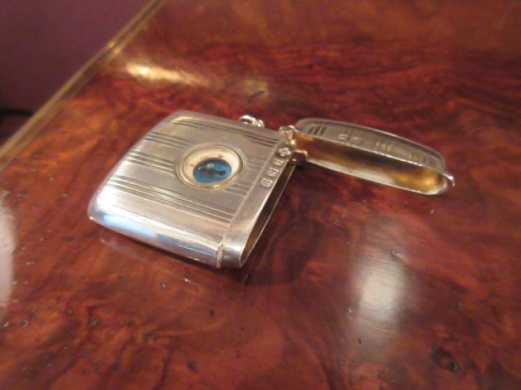 George V Period Antique Silver Vesta with Compass - Image 4