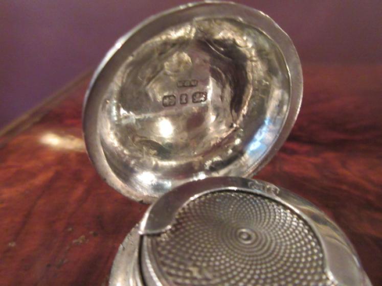 Victorian Antique Silver Engraved Sovereign Case - Image 3