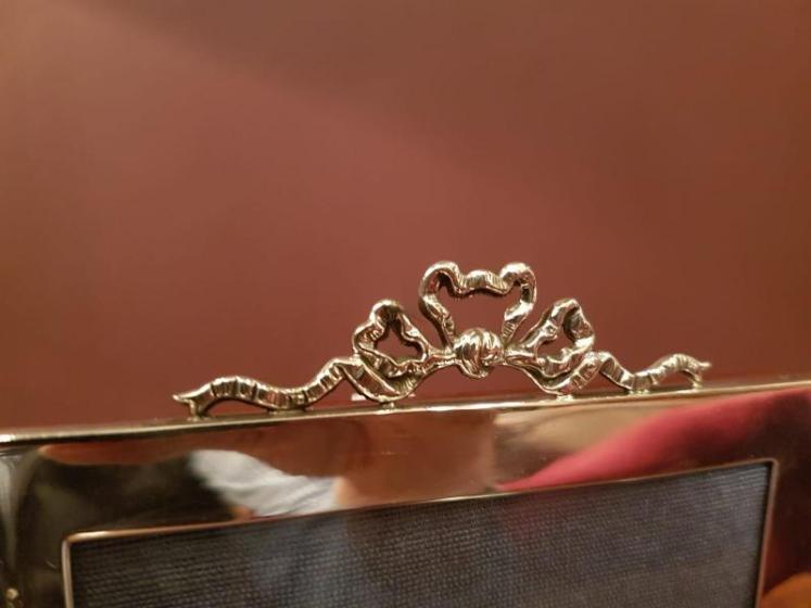 Quality Antique Edwardian Silver Double Photo Frame - Image 2