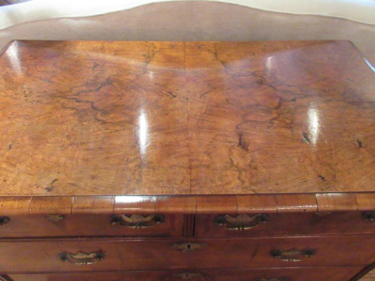George I Period Figured Walnut Chest of Drawers - Image 2