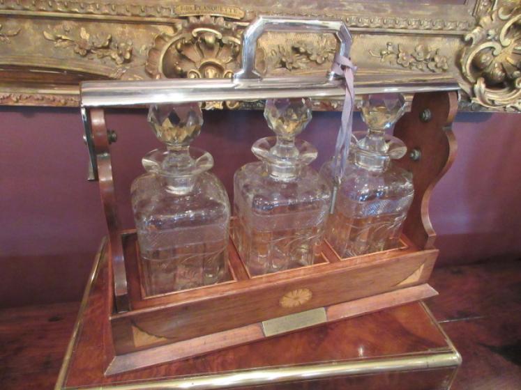 Antique Sheraton Inlaid Three Bottle Tantalus - Image 1