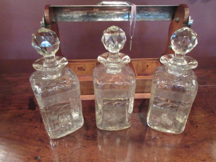 Antique Sheraton Inlaid Three Bottle Tantalus - Image 4