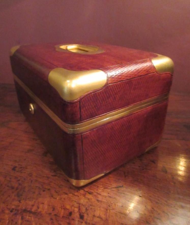 Antique Paris Made Leather & Gilt Bound Jewellery Case - Image 5