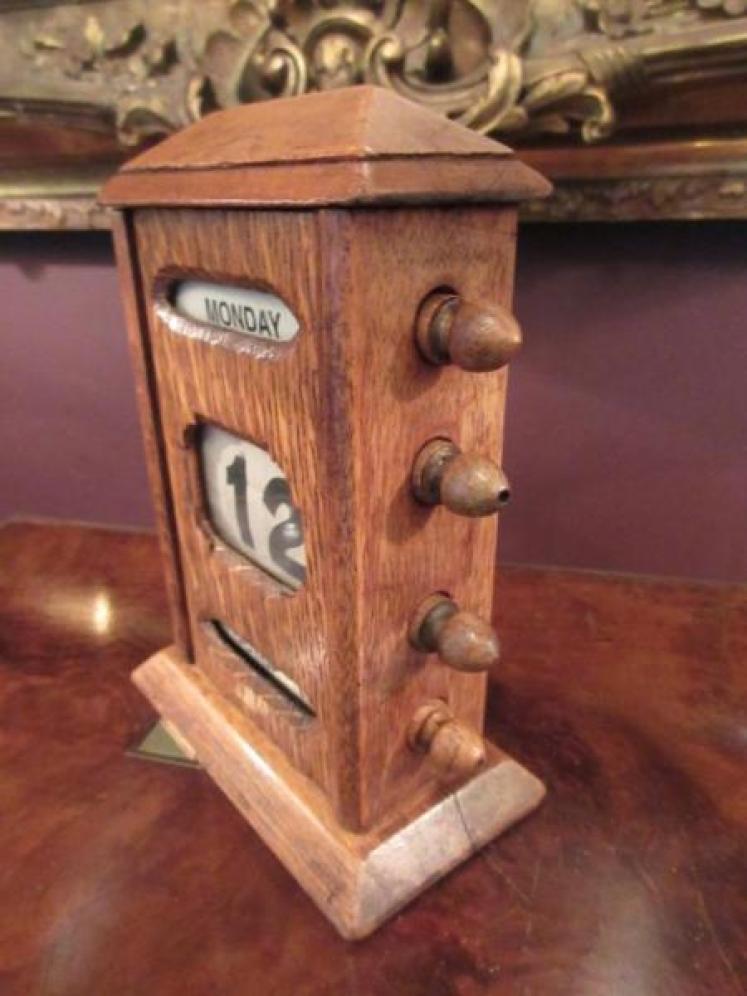  Antique Polished Oak Perpetual Desk Calendar - Image 2