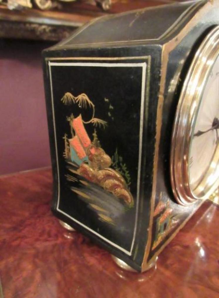 Small Edwardian Chinoiserie Lacquered Mantel Clock - Image 4
