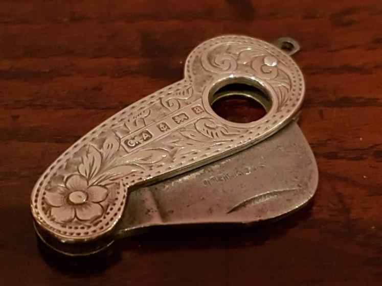 Antique Victorian Silver Cheroot Cutter - Image 3