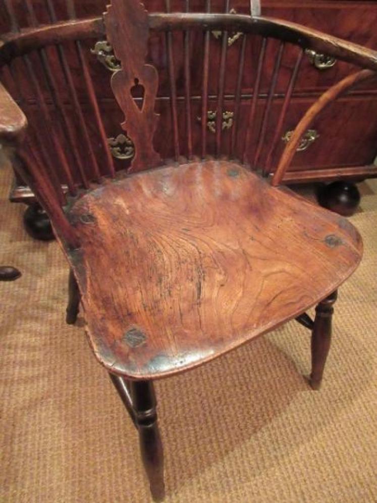 Early Victorian Ash & Elm High Backed Windsor Armchair - Image 2