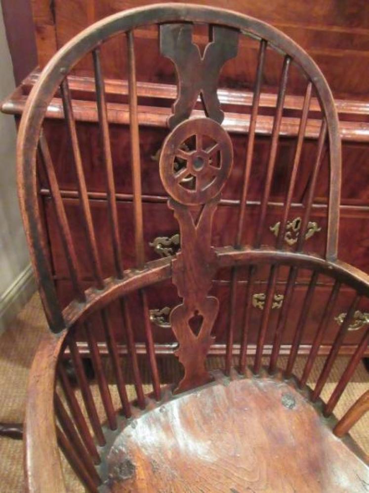 Early Victorian Ash & Elm High Backed Windsor Armchair - Image 3
