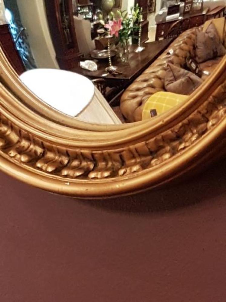 Small Edwardian Gilt Framed Convex Mirror - Image 2