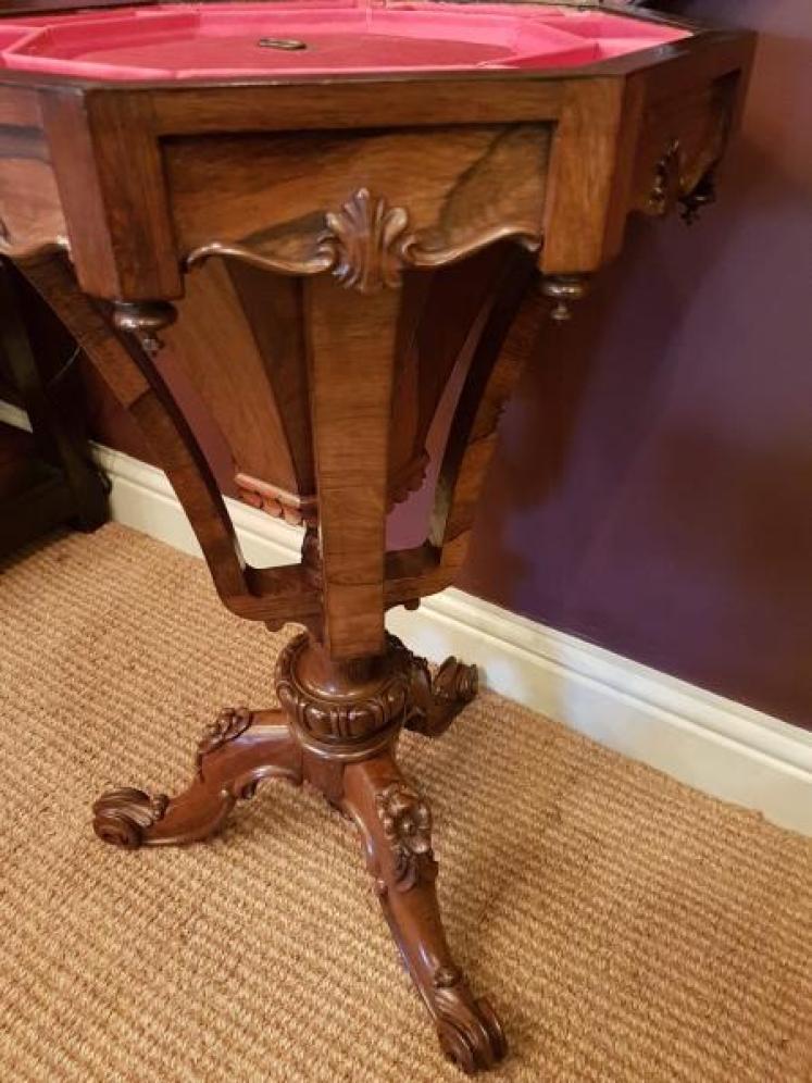 Top Quality William IV Period Rosewood Work Table - Image 4
