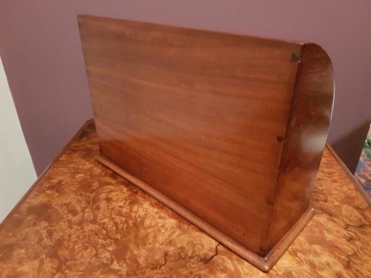 Fine Quality Late Victorian Mahogany Waterfall Letter Rack - Image 3