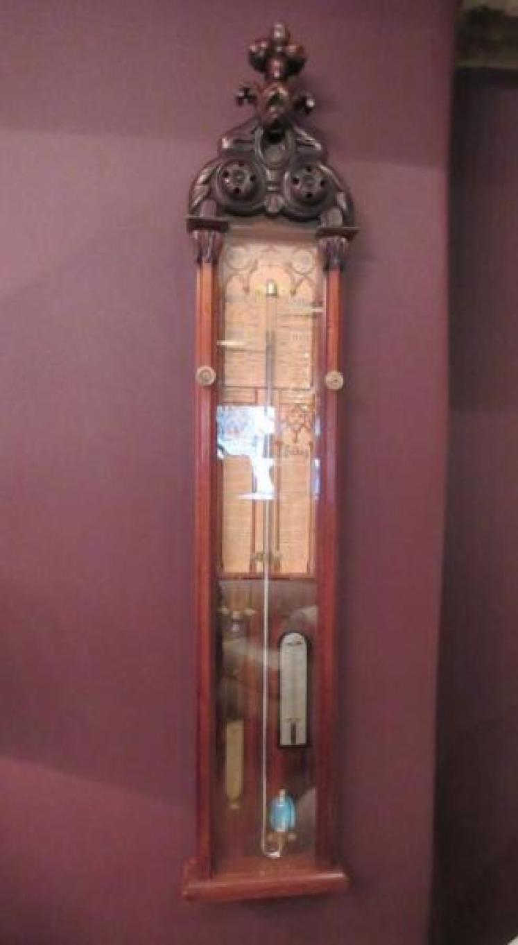 Superb Antique Walnut Admiral Fitzroy Barometer - Image 1