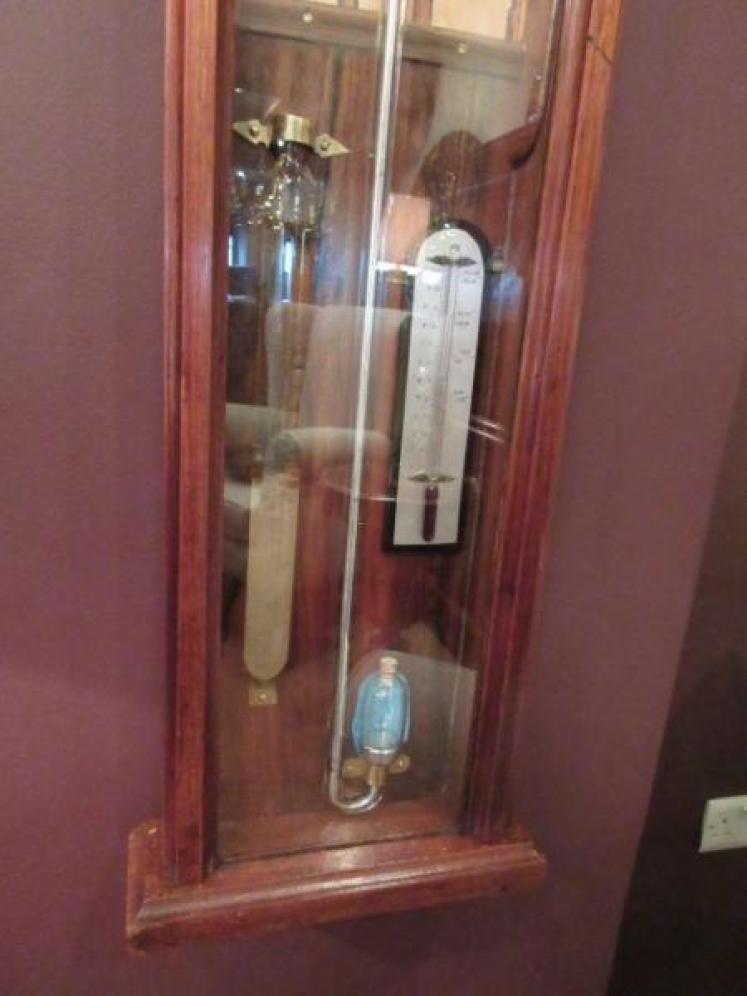 Superb Antique Walnut Admiral Fitzroy Barometer - Image 4