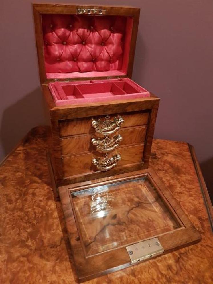 Fabulous Antique Burr Walnut Jewellery Box - Image 2