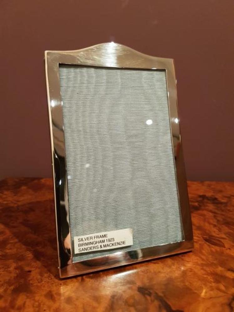 Quality George V Silver Photo Frame - Image 1