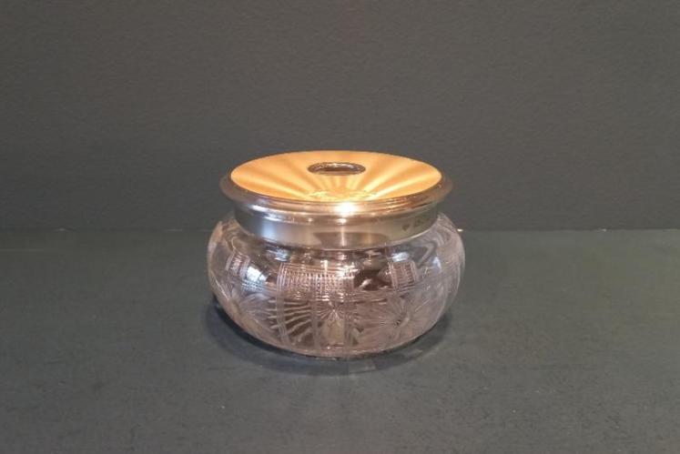 A George V period Silver & Gold Enamel Dressing Table Jar - Image 2
