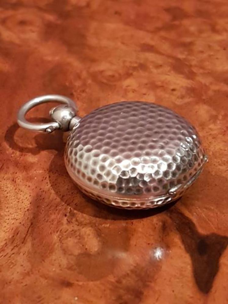 Antique Silver Golf Ball Sovereign Case - Image 2