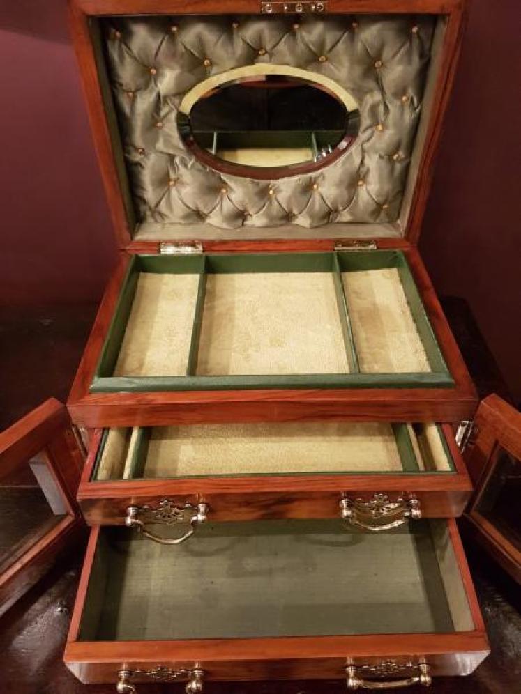 Antique Victorian Walnut Dome Top Jewel Box - Image 3