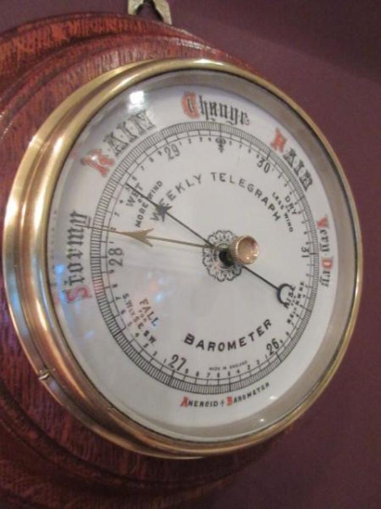 Antique Polished Oak 'Weekly Telegraph' Barometer - Image 2