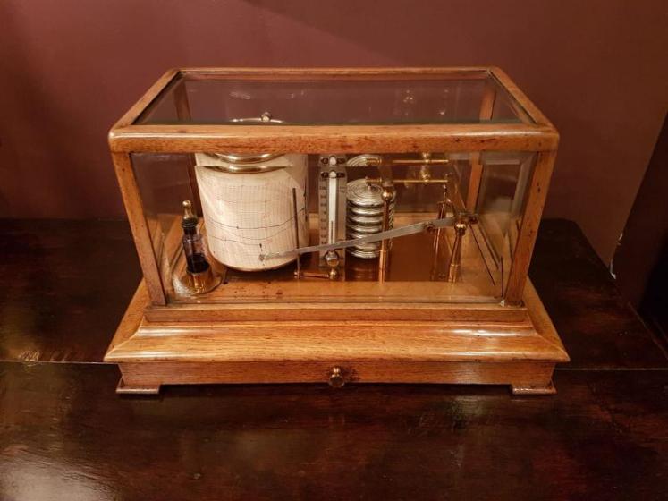 Edwardian Oak Cased Barograph with Thermometer - Image 1