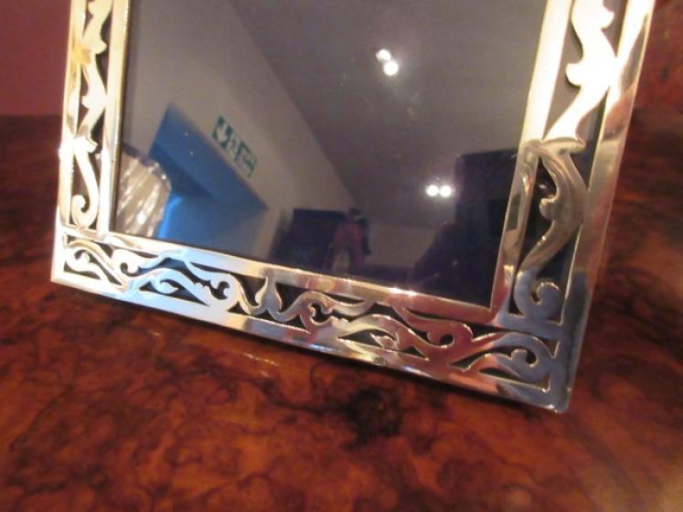 1930's Silver Fretwork Photo Frame - Image 3