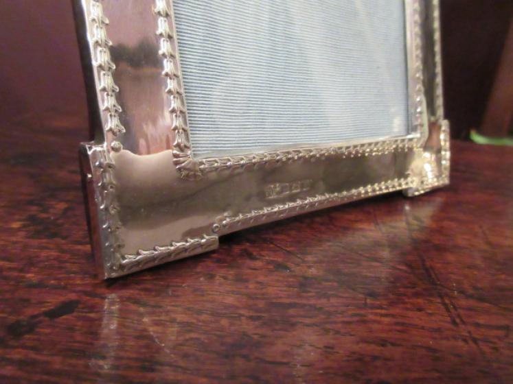 Edwardian Antique Silver Shaped Photo Frame - Image 3