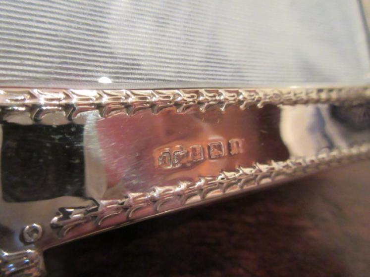 Edwardian Antique Silver Shaped Photo Frame - Image 5