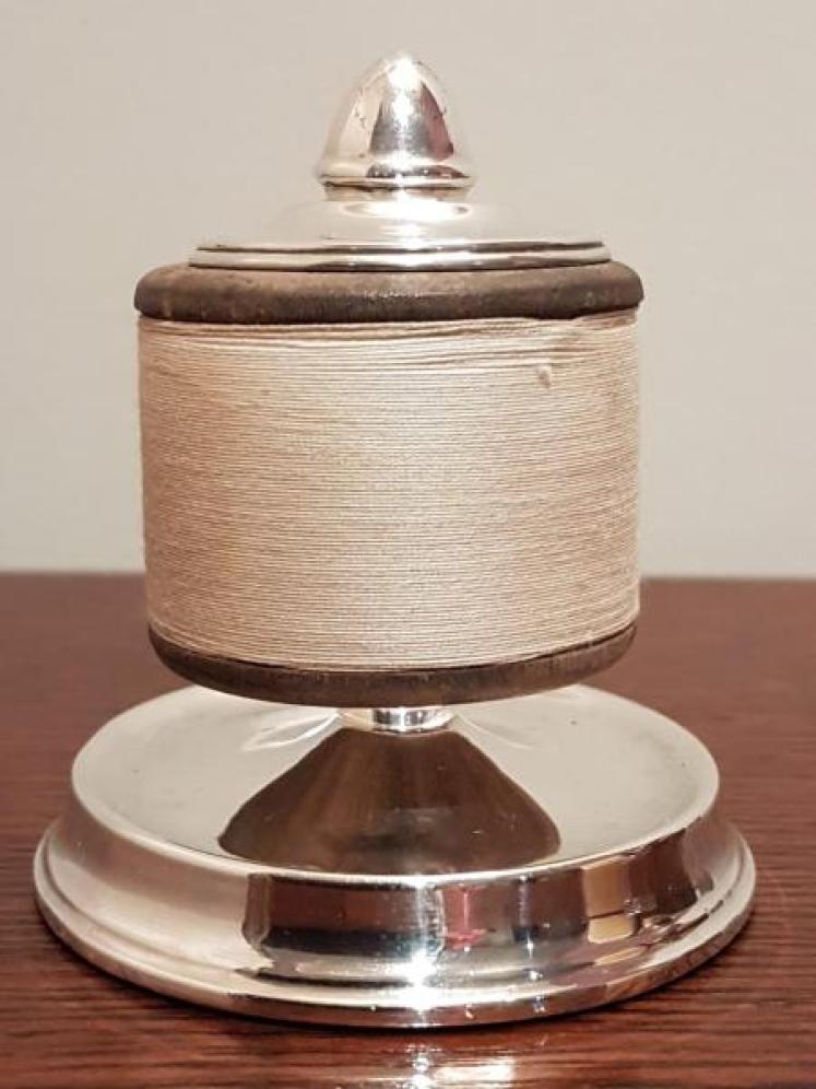 George V Period Silver Cotton Dispenser - Image 3